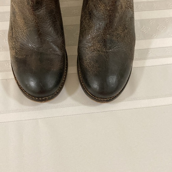 DiBa. True Distressed Looking Boot Size 8 - Picture 4 of 10